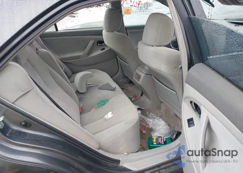 2007 Toyota Camry Le z USA, uszkodzony, nr VIN 4T1BE46KX7U180225